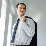 李總 – 重貨倉 · 總經(jīng)理